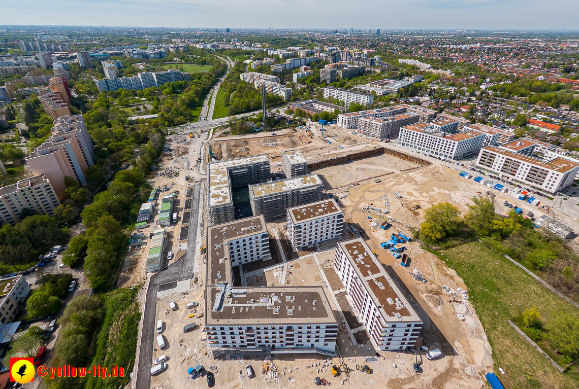 04.05.2023 - Luftbilder vom Alexisqaurtier und Pandion Verde in Neuperlach